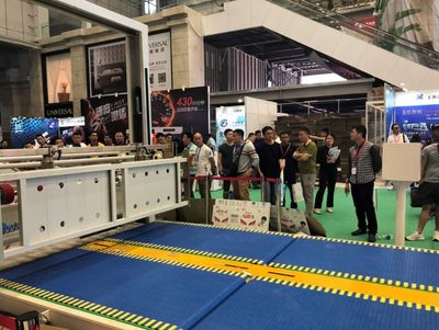 把先進生產車間搬到展會現場 “紙箱、數碼夢工廠”震撼來襲